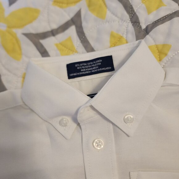 Izod White Boys Button-Up Dress Shirts Regular Fit Sizes 5 & 6 55% Cotton 45% Po - Picture 5 of 14